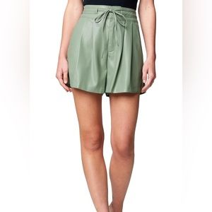 New BLANKNYC high rise Faux leather Green Shorts Size 31